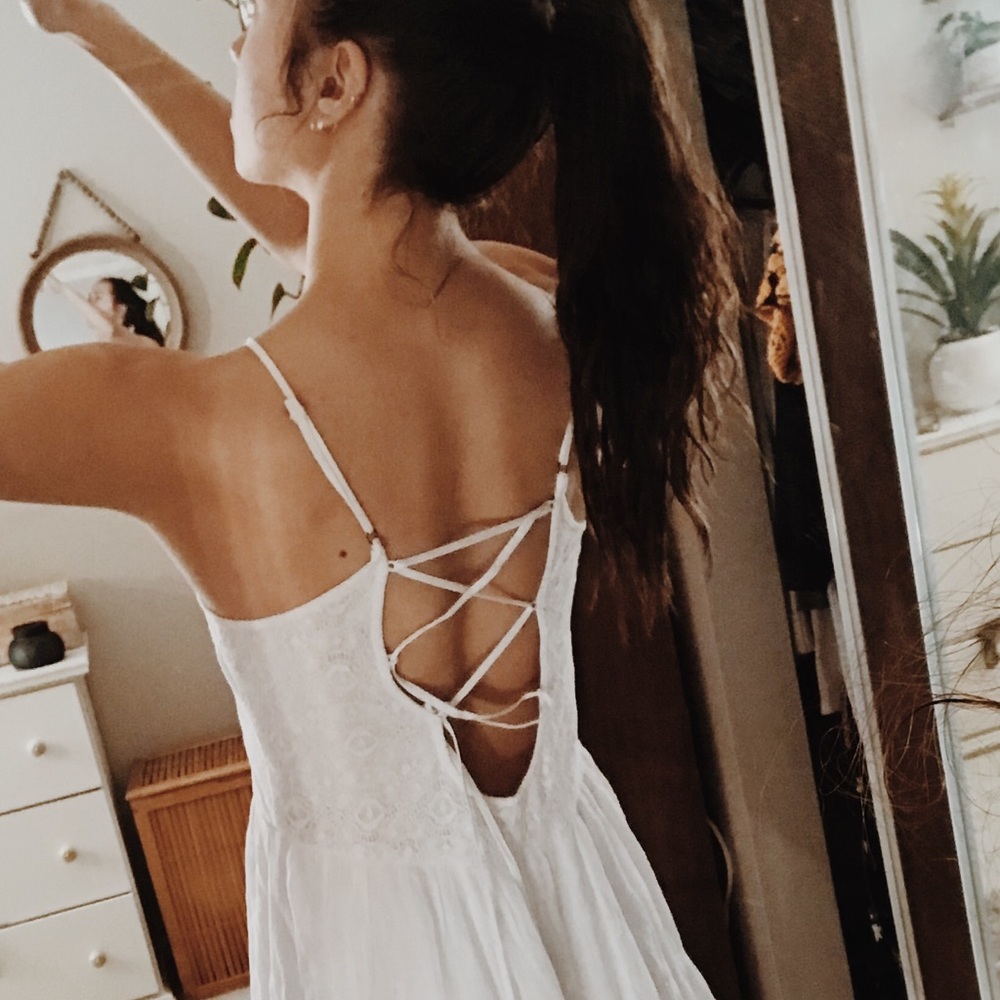 White high neck lace stress Abercrombie & Fitch